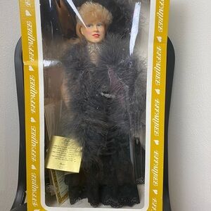 Vintage. Mae West Effanbee’s  Doll 1982 Legend  Series 17’ Vinyl Doll NlB.